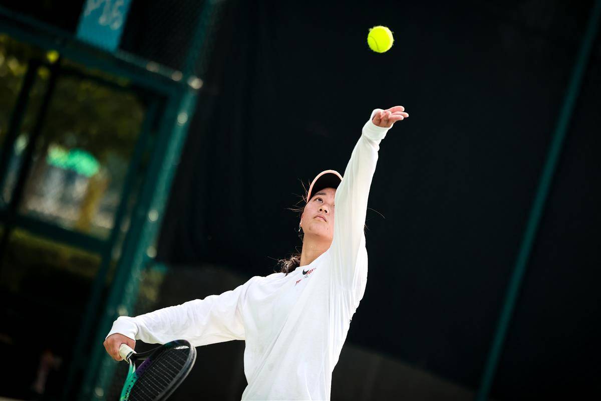 在比赛中途 在比赛中途